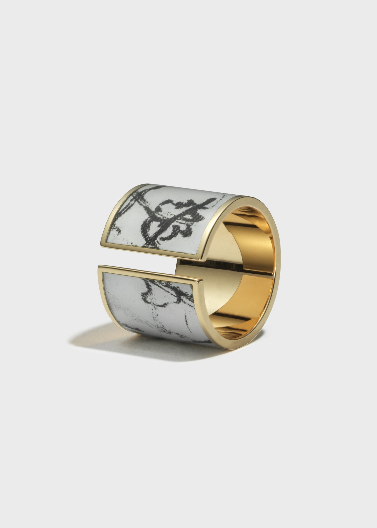 NanoMuseum ring Etel Adnan - view 4 - Dauphin