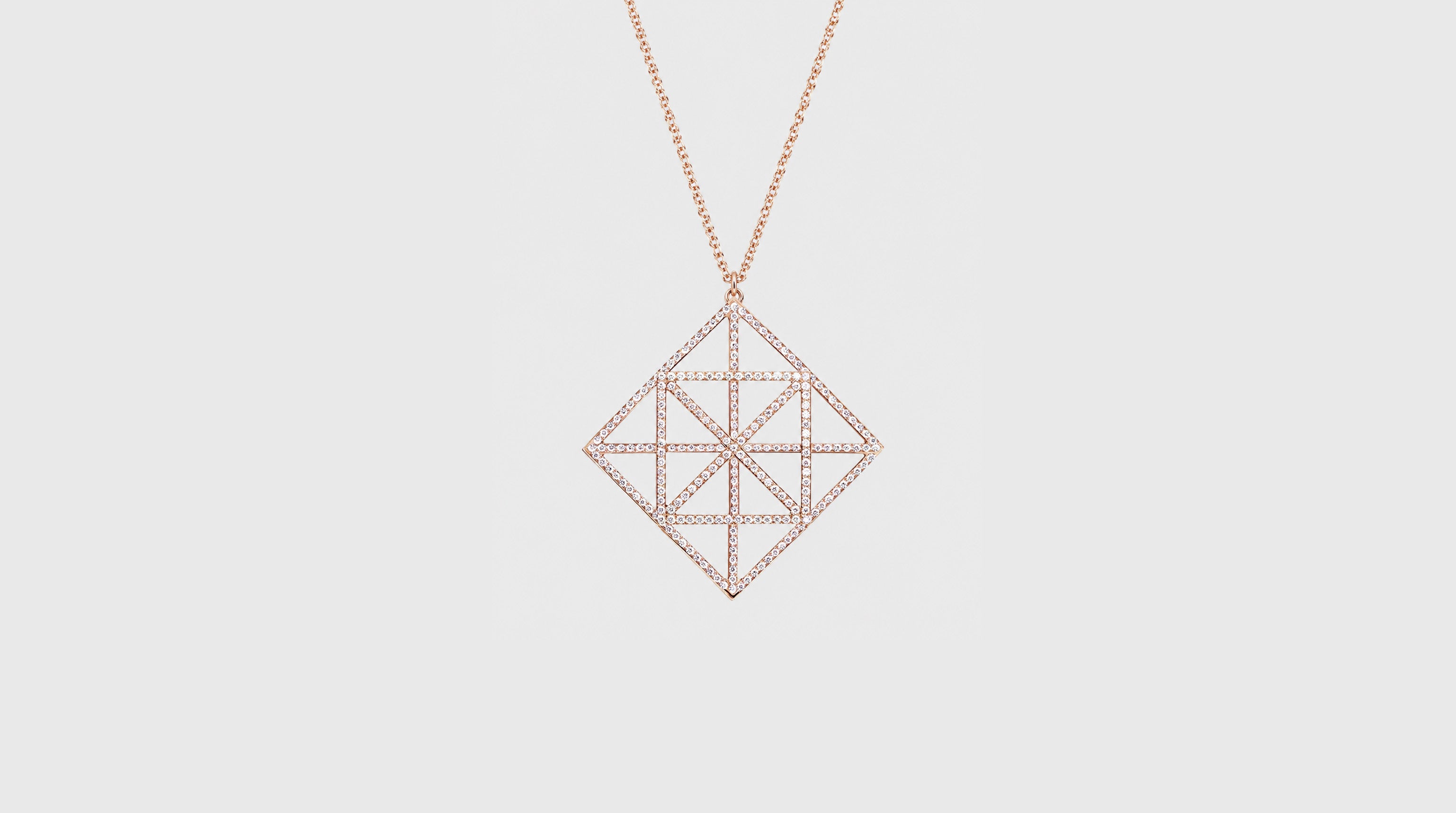 COLLECTION I NECKLACE