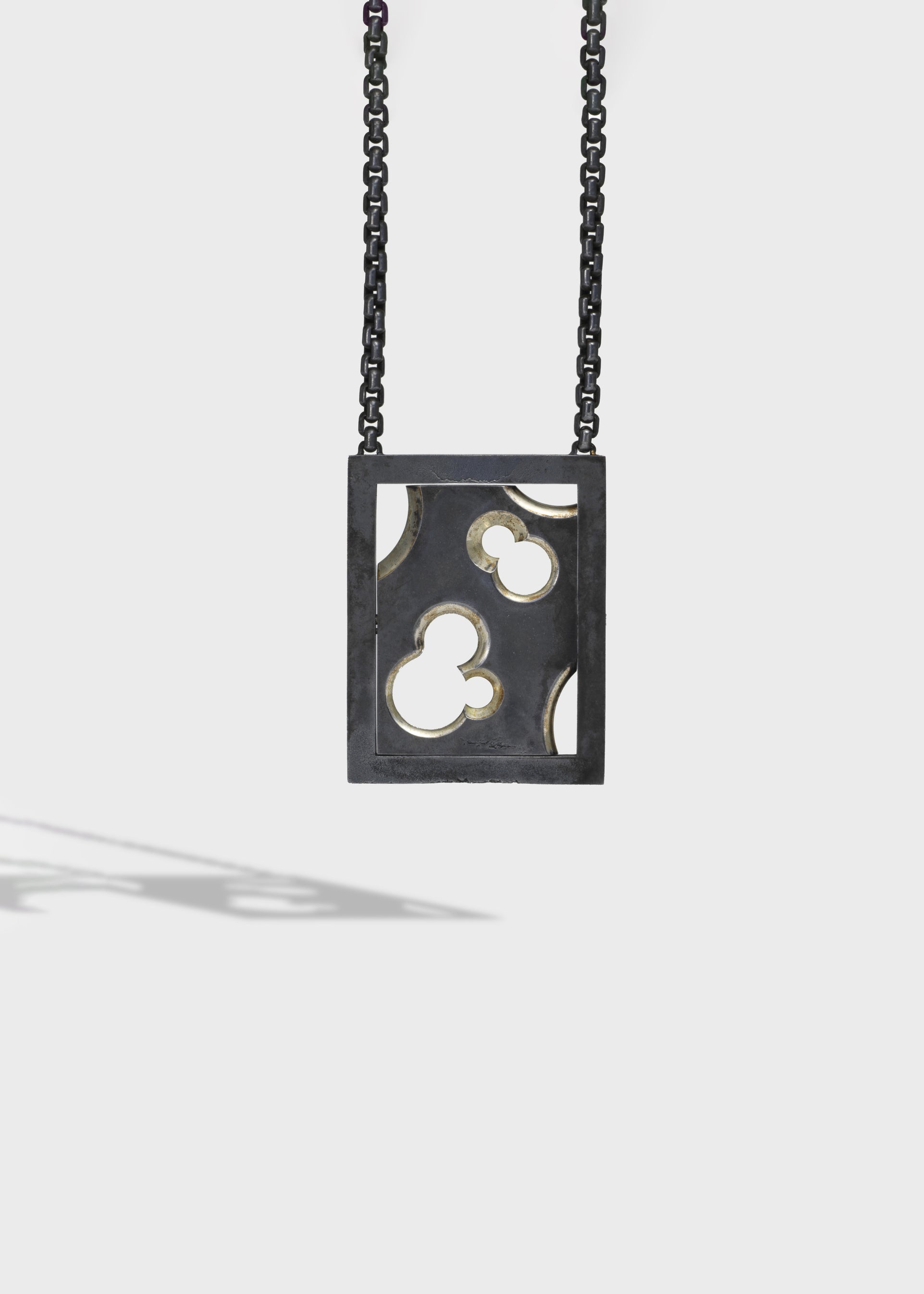 NanoMuseum necklace Martino Gamper - Dauphin