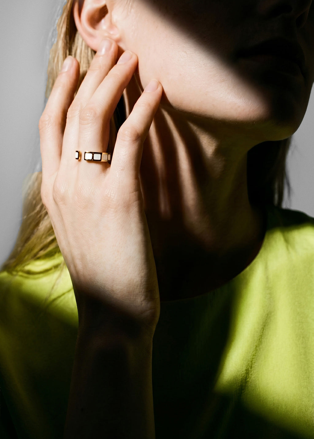 Monument ring small