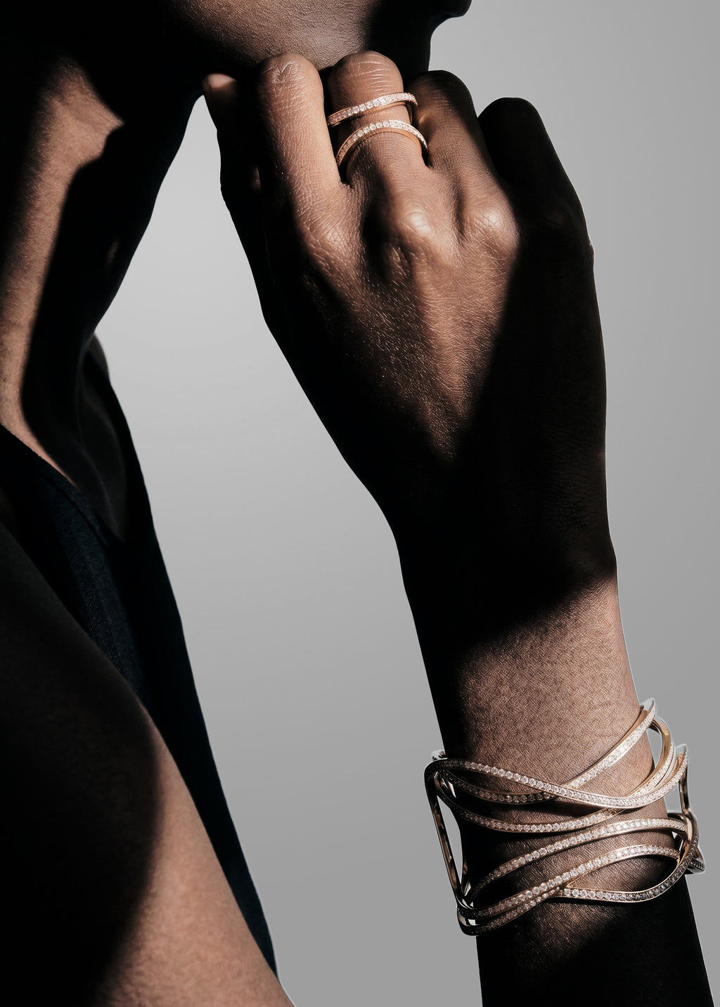 Serpentine cuff