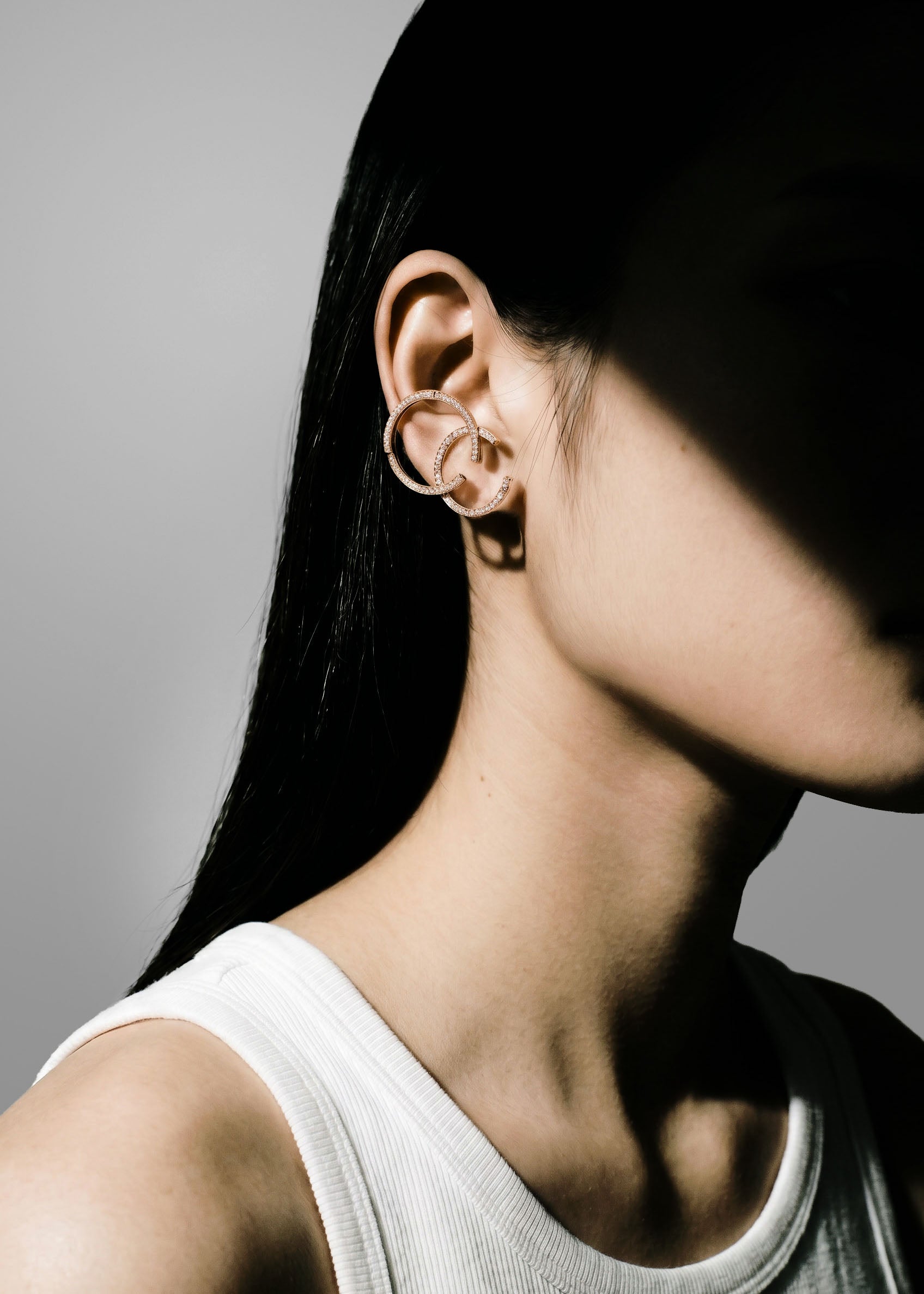 VOLUME EARRING MONO