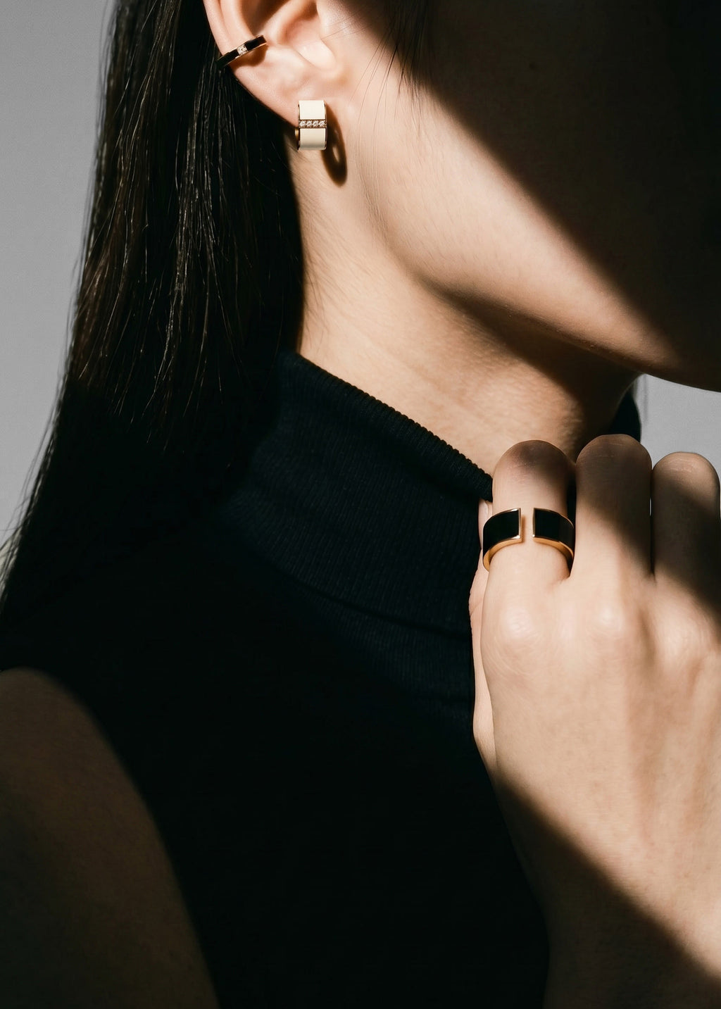 Monument ring medium