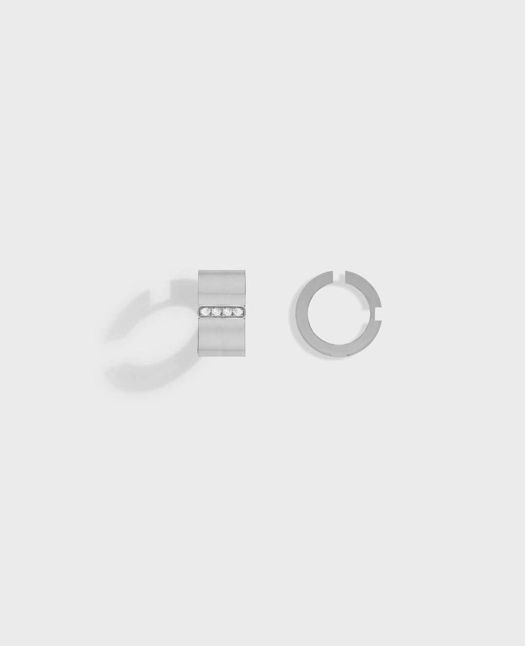 Monument pair of earrings medium White Gold