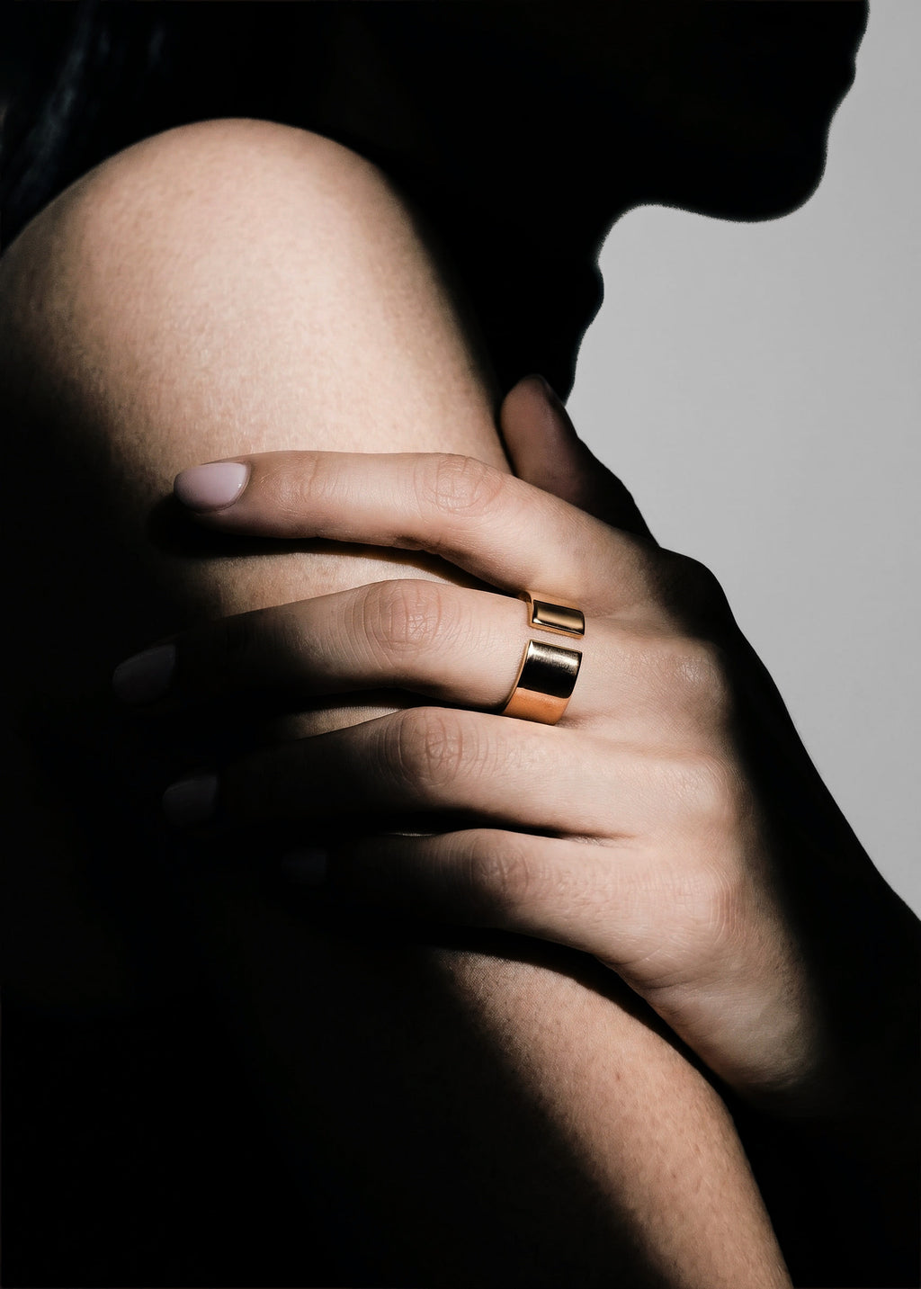 'C' ring medium