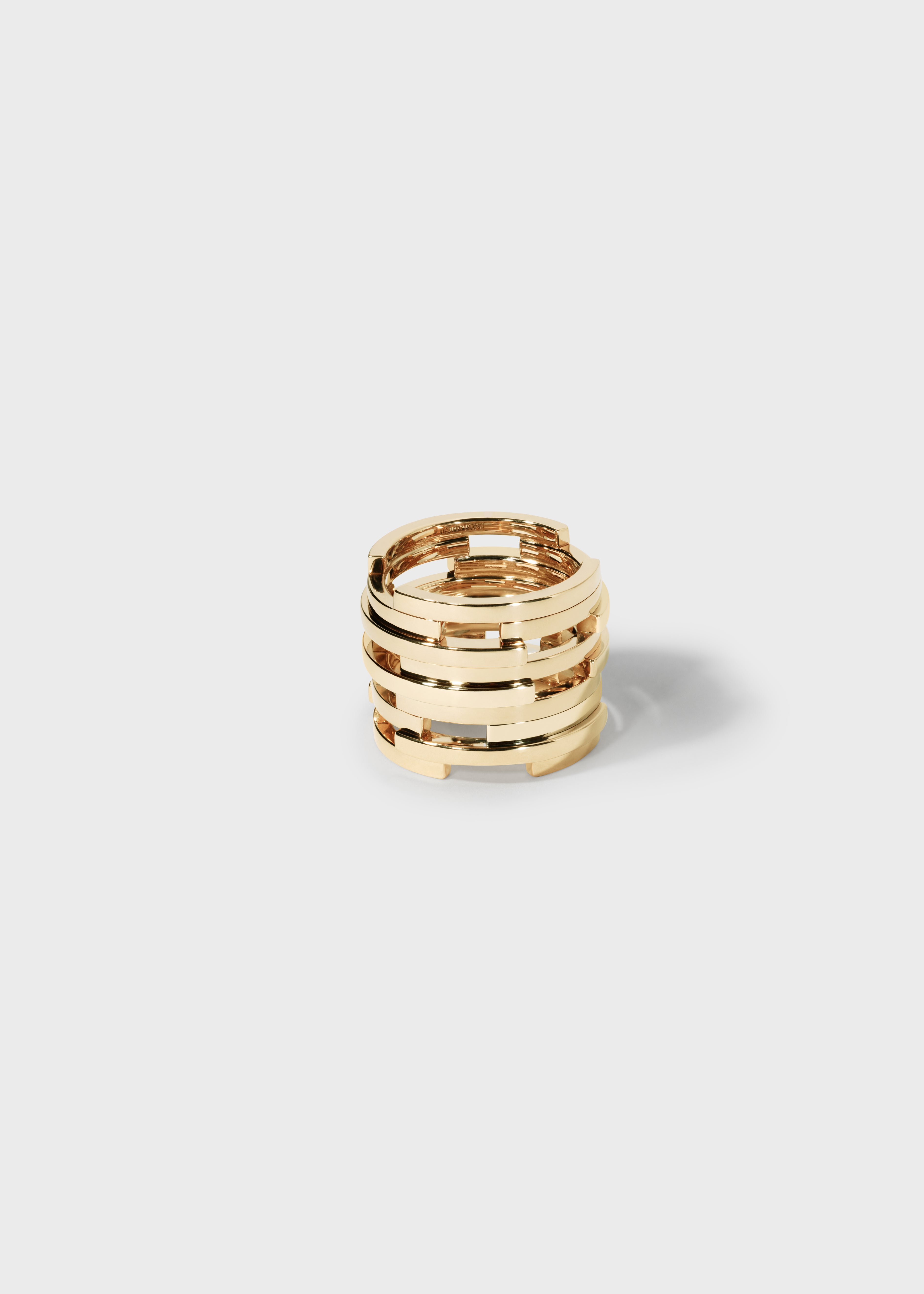Volume ring Yellow Gold