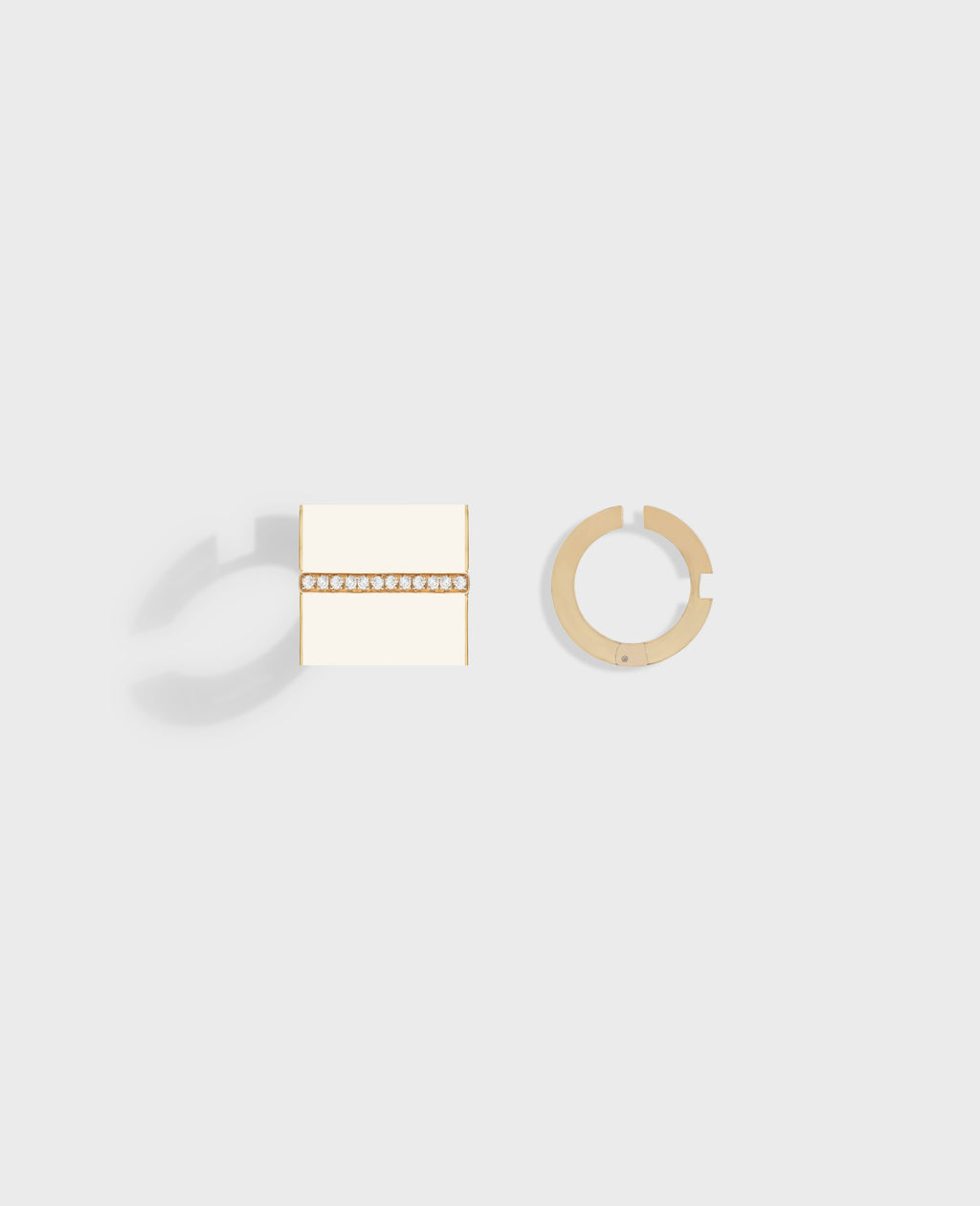 Monument pair of earrings large Yellow Gold
