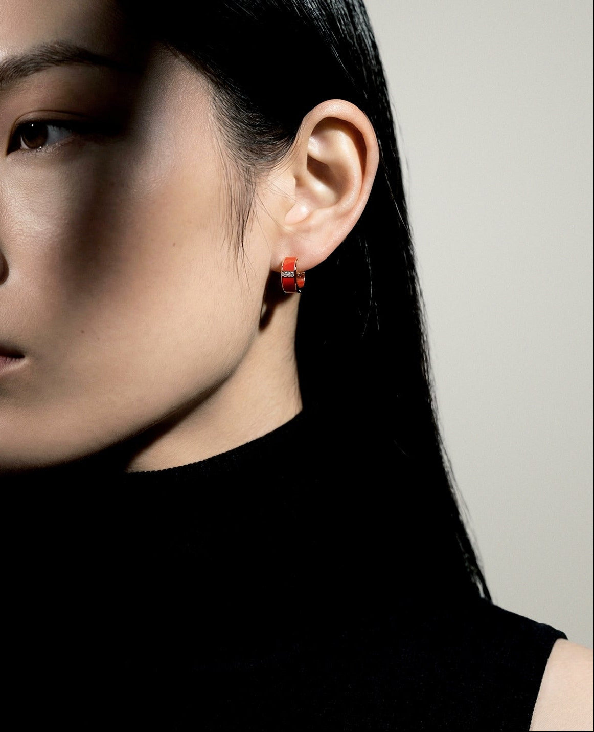 Monument pair of earrings medium