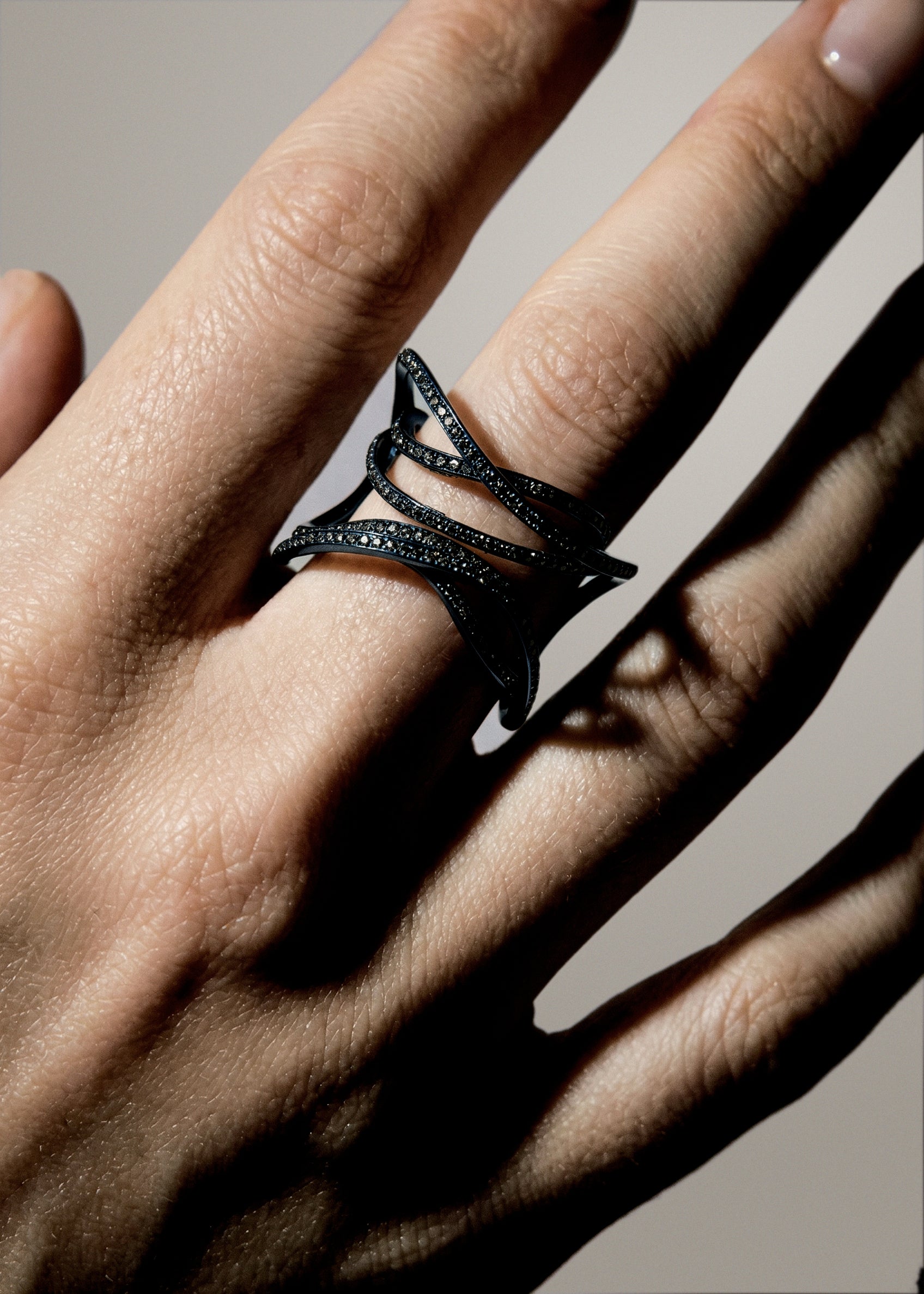 Serpentine ring large