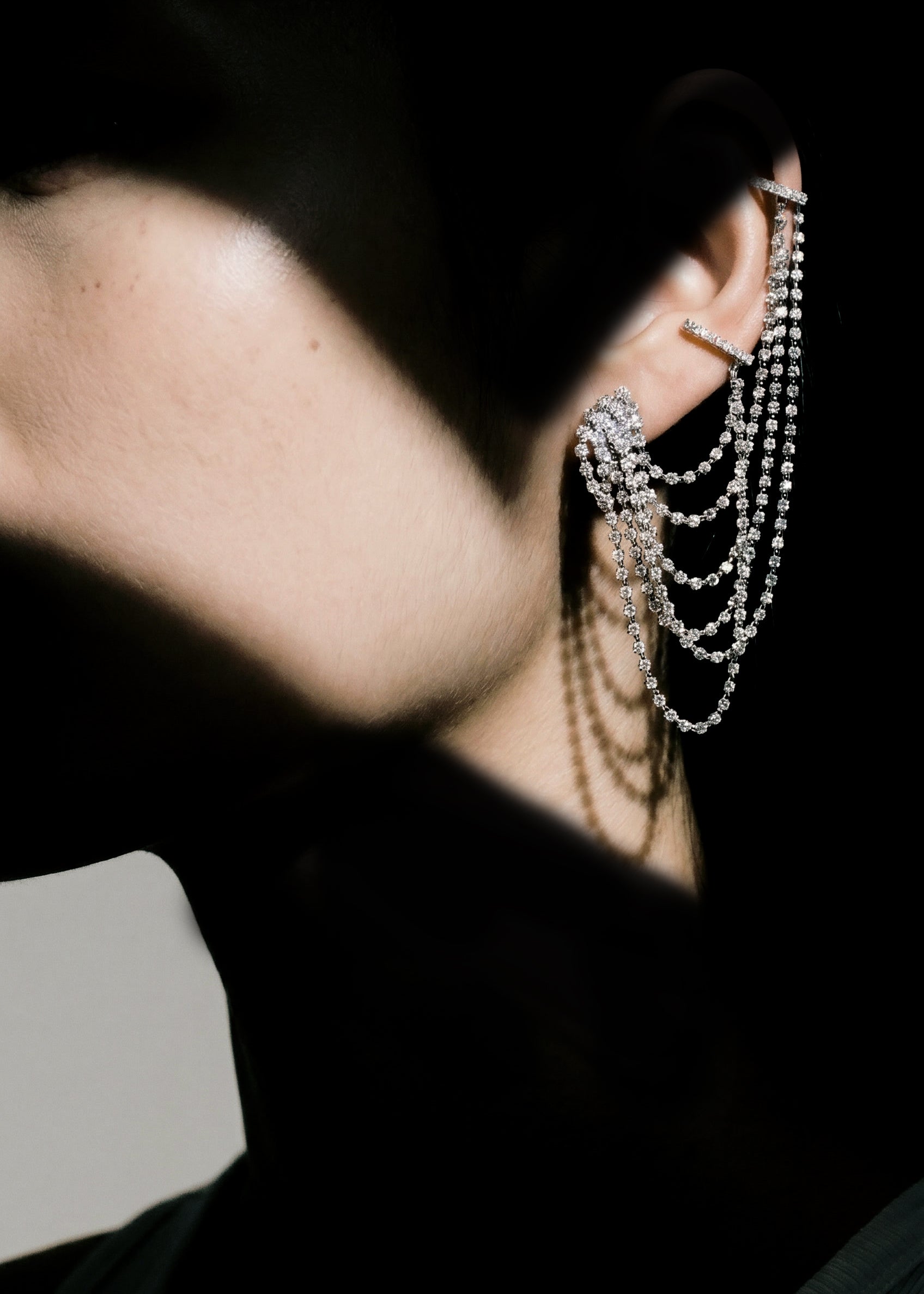 Parabole single earring 5 lines