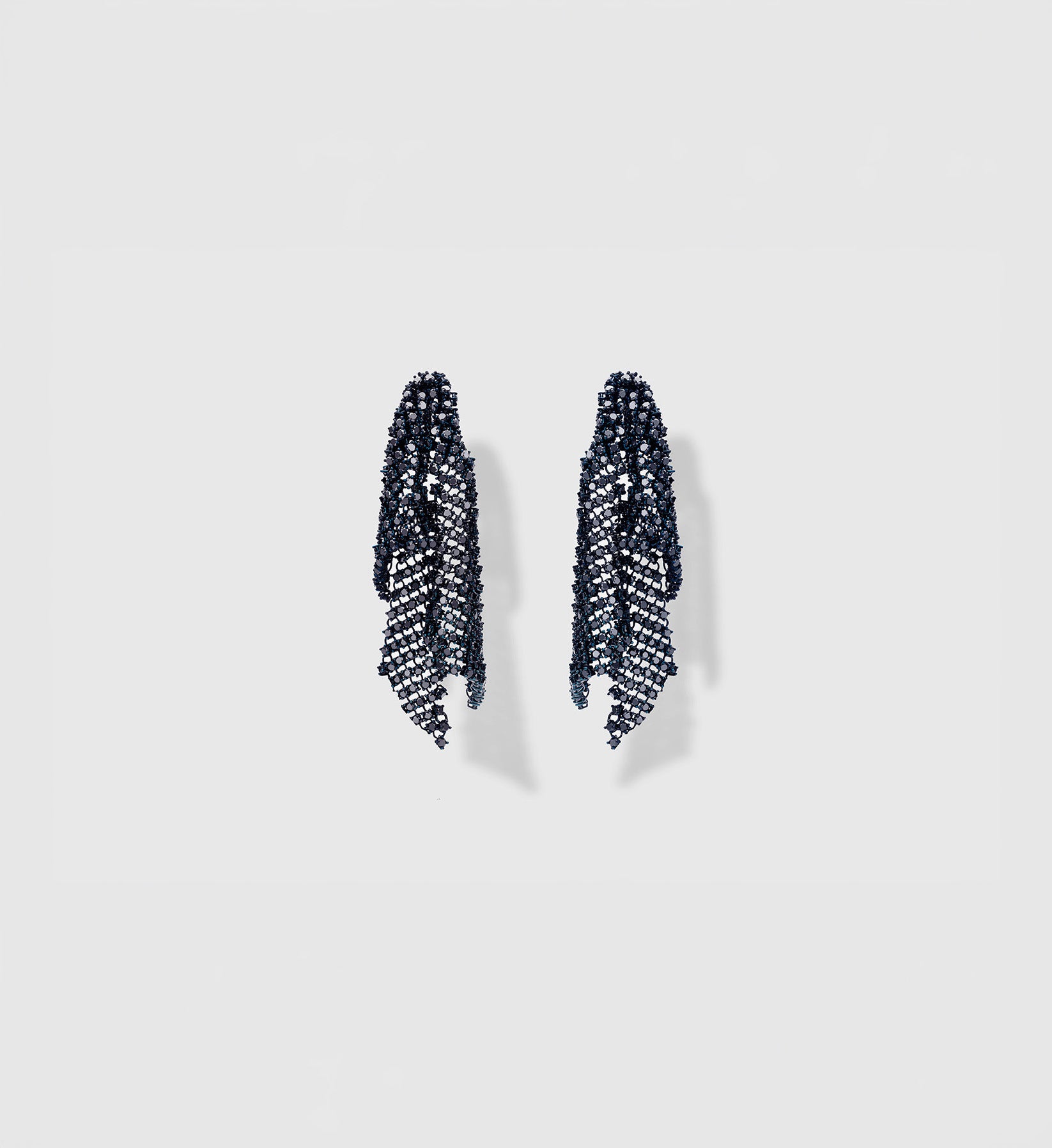 Fluid earrings small - view 4 - Dauphin