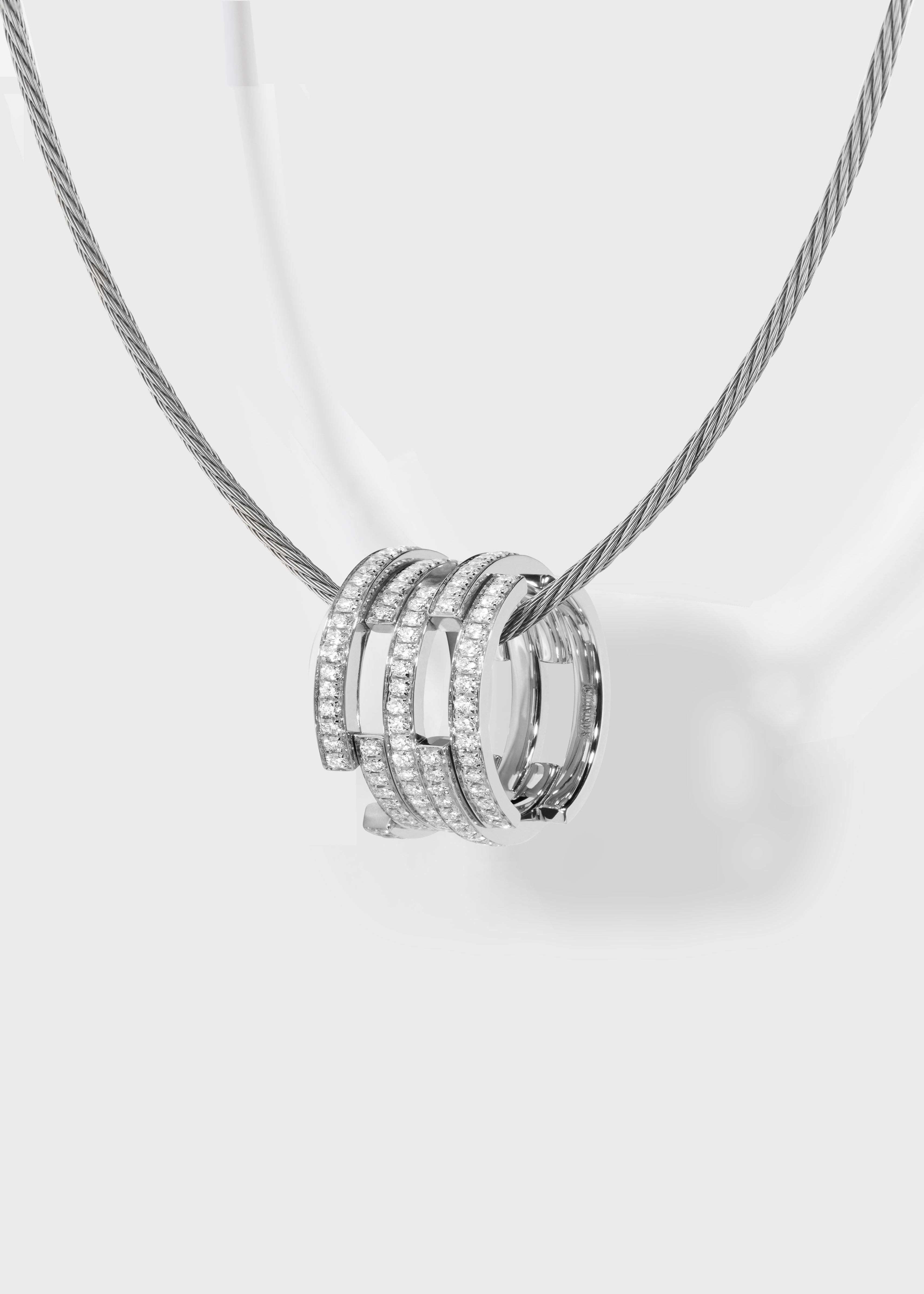 Volume pendant White Gold