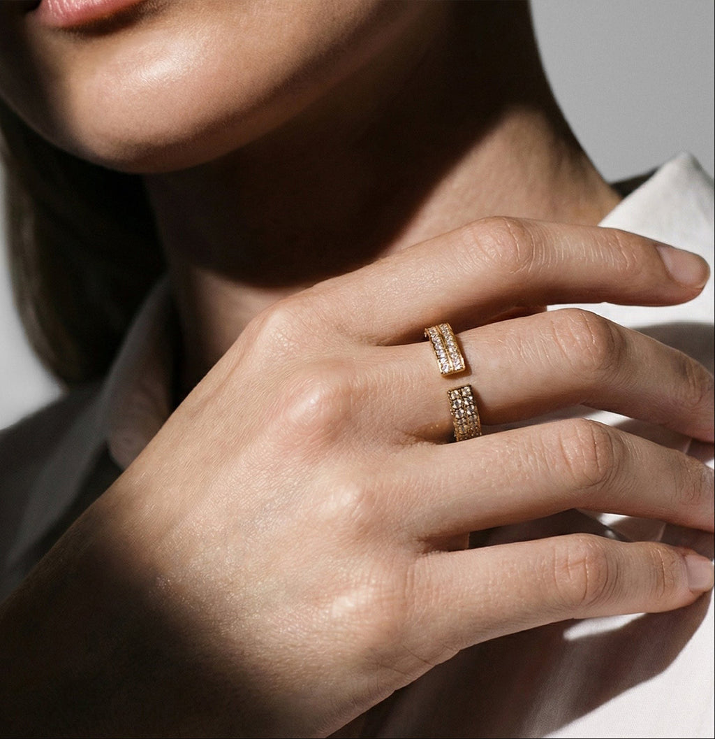 'C' ring medium