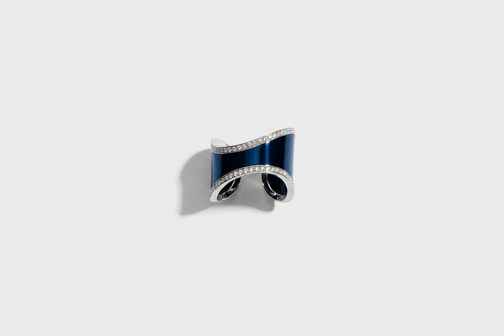 Serpentine ring small