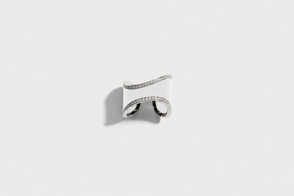 Serpentine ring small