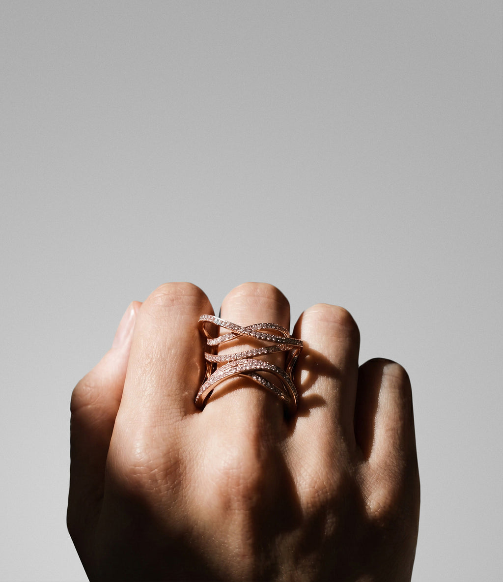 Serpentine ring large