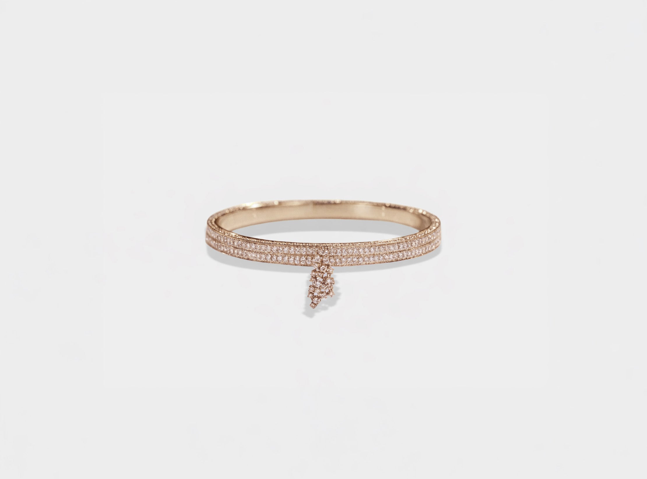 Fluid cuff - view 3 - Dauphin