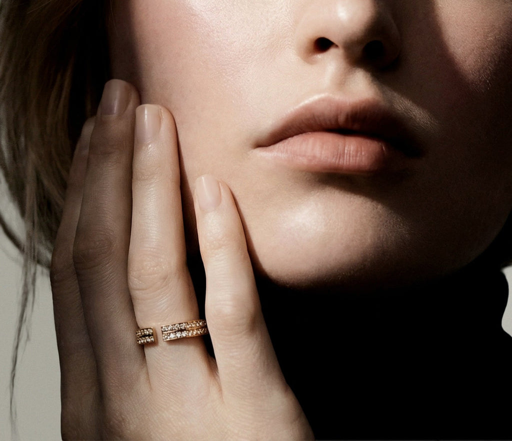 'C' ring medium