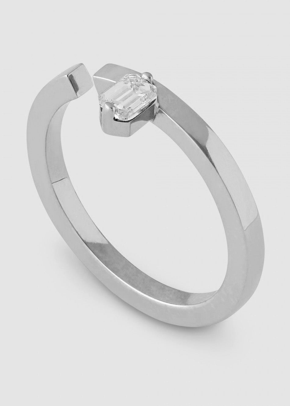 Disruptive engagement ring 1 row - view 11 - Dauphin